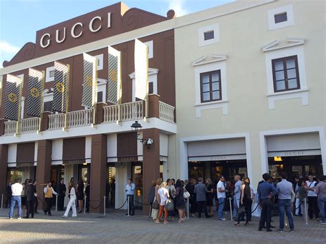 best place to buy gucci in italy|stores that carry gucci.